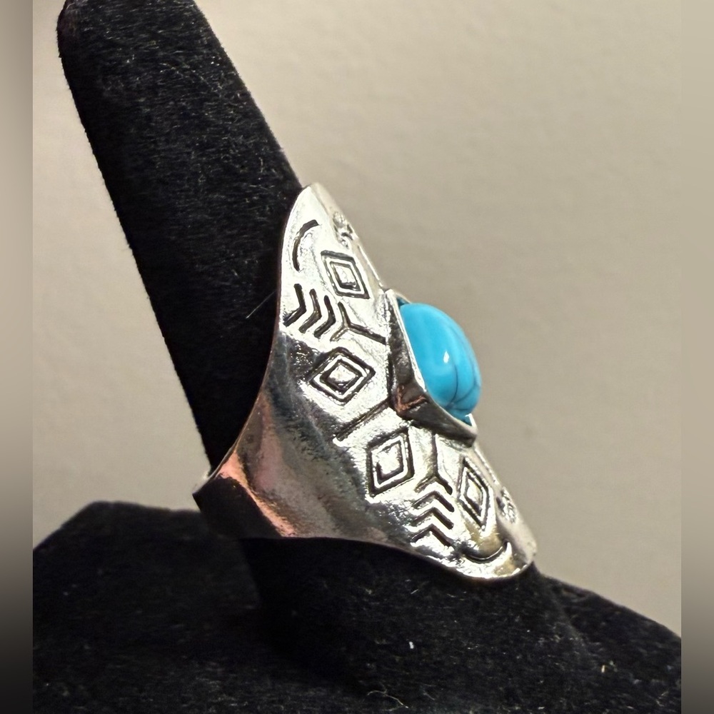 Ring - size 6.25 - silver tone stainless steel with light blue marbled stone - Picture 4 of 9